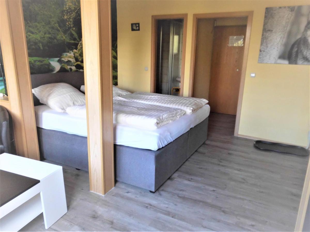Hotel Sonnenberg Schloesschen เบราน์ลาเกอ ภายนอก รูปภาพ