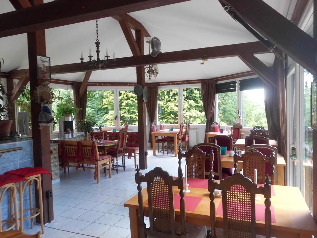 Hotel Sonnenberg Schloesschen เบราน์ลาเกอ ภายนอก รูปภาพ